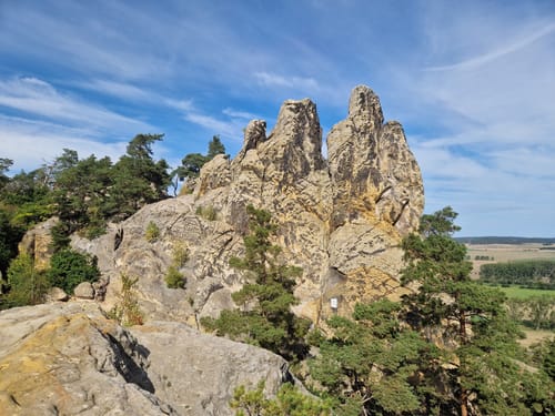 Teufelsmauer zum Hamburger Wappen
