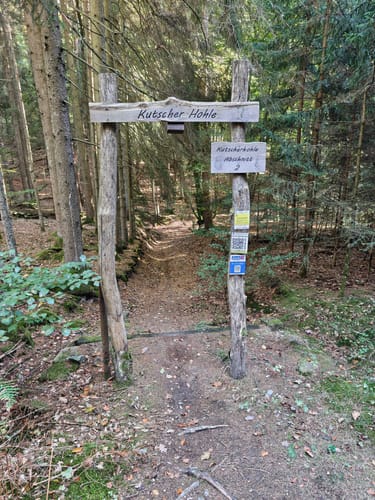 Mespelbrunn: Räuberlandweg 3