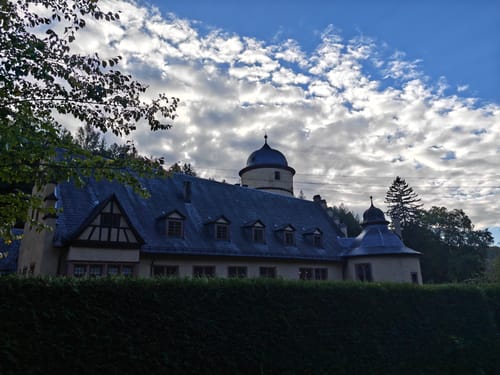 Mespelbrunn: Räuberlandweg 3