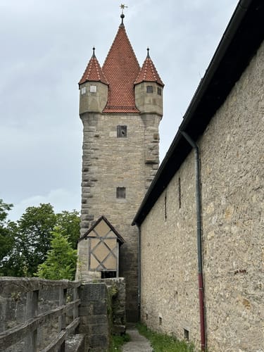 Rothenburg ob der Tauber: Alte Stadtmauer mit Wehrgang Runde
