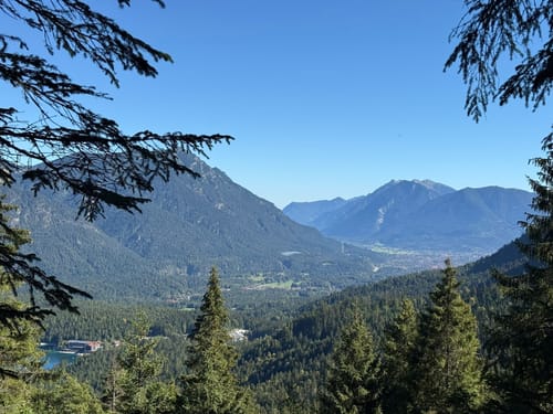 Eibsee Rundweg und Hochthörlehütte