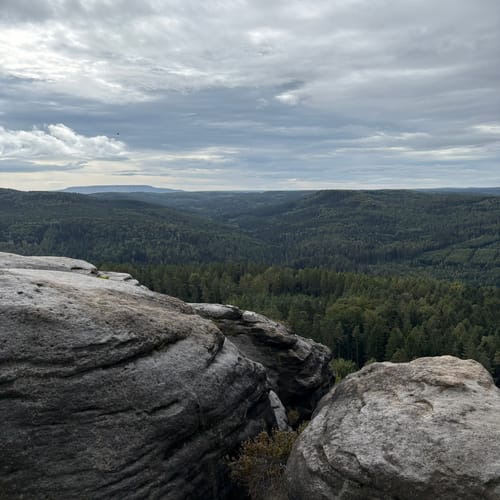 Auf den Pfaffenstein mit Nadelöhr und Opferkessel