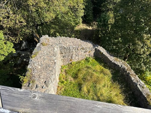 Burgruine Schellenberg und Brotfelsen