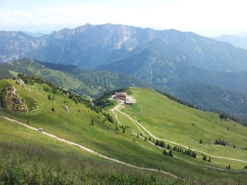 Mangfallüberquerung: Von Kogeltalalm auf den Hochmiesing