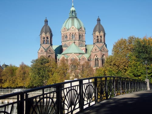 Entlang der Isar zum Alpinen Museum