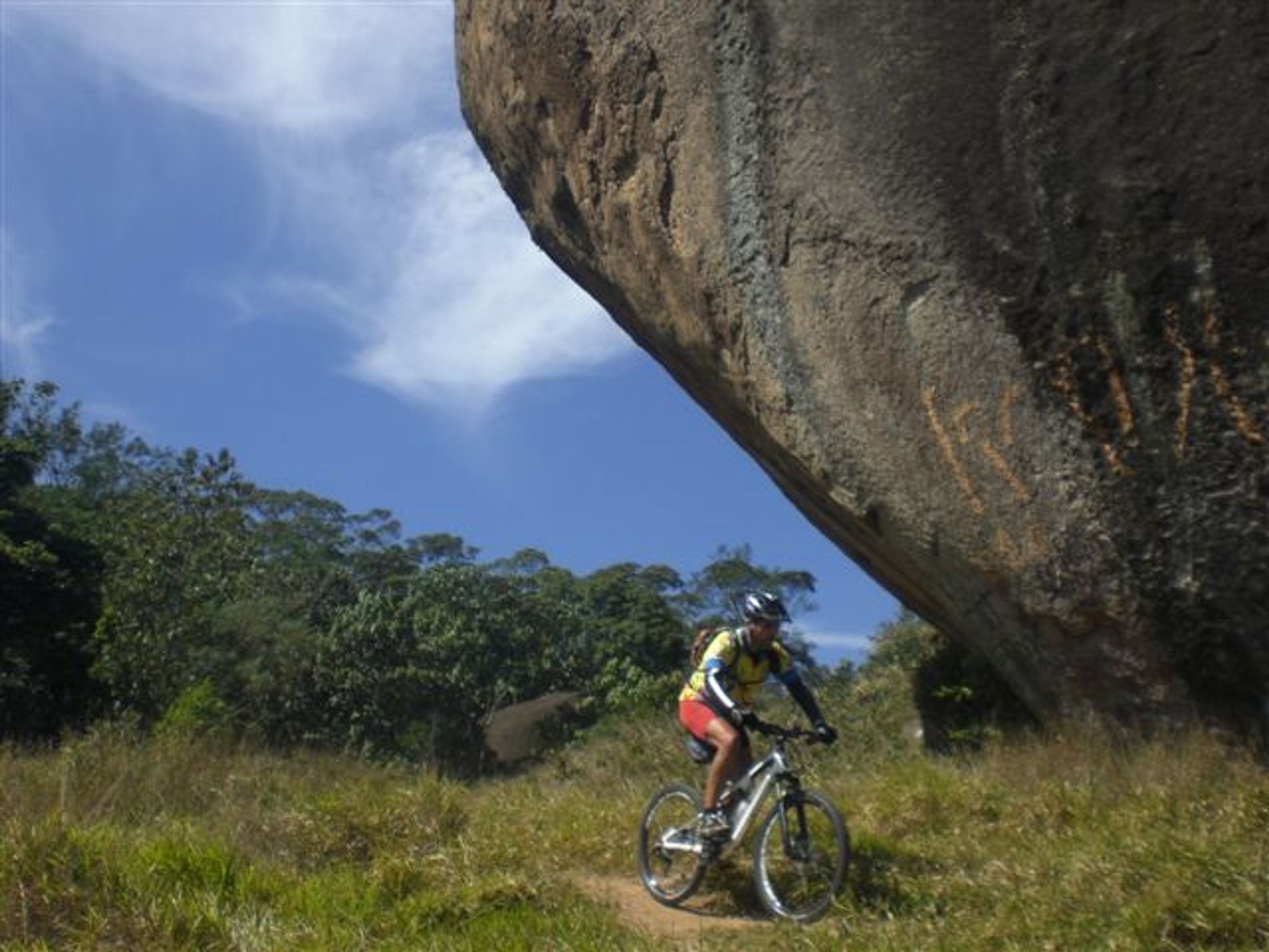 Fotos de Pedra do Elefante via Estrada Pau a Pique - São Paulo, Brasil |  AllTrails