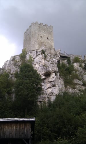 Falkenstein zur Burg Weissenstein