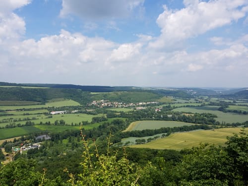 Zur Kunitzburg und über den Feldherrenberg