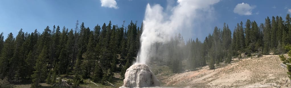 Shoshone geyser shop basin hike