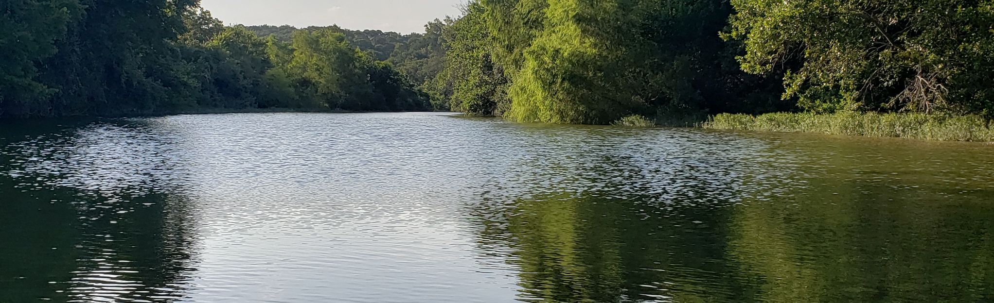 Barton Creek Greenbelt Trail Texas - EyJidWNrZXQiOiJhc3NldHMuYWxsdHJhaWxzLmNvbSIsImtleSI6InVwbG9hZHMvcGhvdG8vaW1hZ2UvMjM0NzQzMzIvOTgxMmJkY2U3Y2YzM2E1YWVlZmJlY2NjMmRlODM4OWEuanBnIiwiZWRpdHMiOnsidG9Gb3JtYXQiOiJqcGVnIiwicmVzaXplIjp7IndpZHRoIjoyMDQ0LCJoZWlnaHQiOjYyNCwiZml0IjoiY292ZXIifSwicm90YXRlIjpudWxsLCJqcGVnIjp7InRyZWxsaXNRdWFudGlzYXRpb24iOnRydWUsIm92ZXJzaG9vdERlcmluZ2luZyI6dHJ1ZSwib3B0aW1pc2VTY2FucyI6dHJ1ZSwicXVhbnRpc2F0aW9uVGFibGUiOjN9fX0=