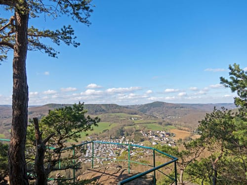 Burg Nideggen und Buntsandsteinroute
