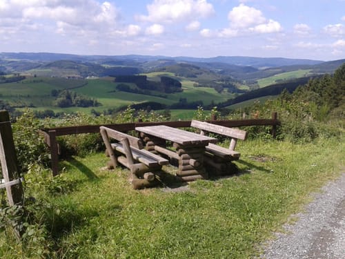 Rund um Oberhenneborn