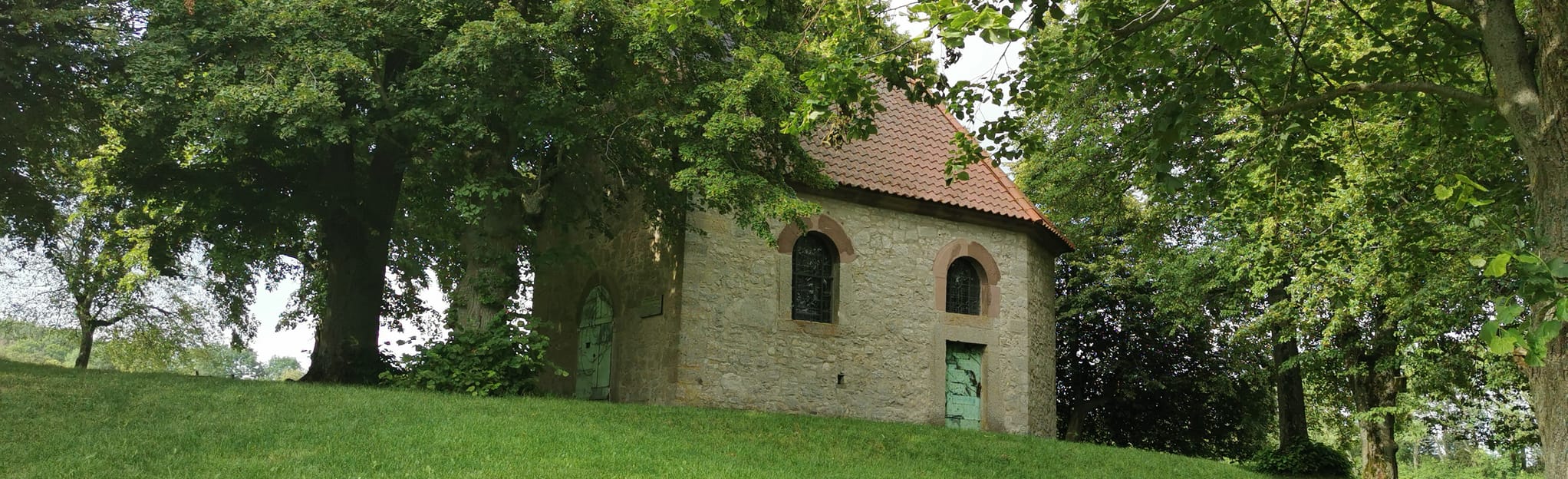 Vom Schloss Martinfeld zum Mühlhäuser Landgraben Map, Guide