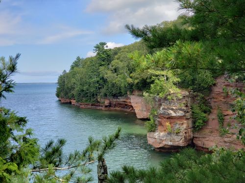 are dogs allowed on apostle islands