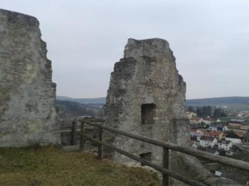 Altmannsteiner Grund mit Burg und Markt