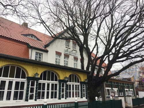 Spiekeroog - Hauptbadestrand - Nationalpark-Haus Wittbülten