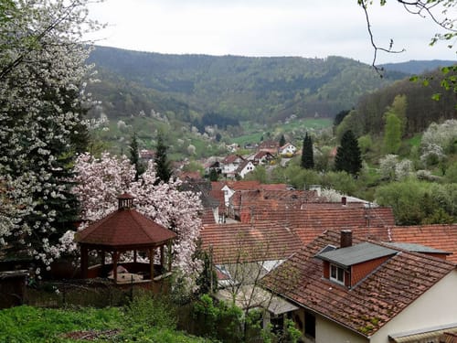 Um Ramberg zu den Burgen
