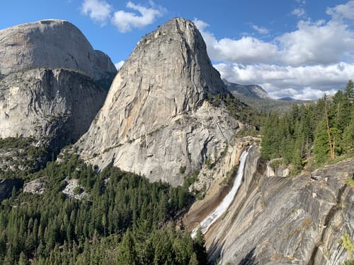 Best day shop hikes in yosemite