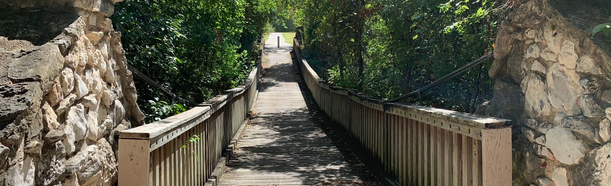 San Antonio Mission Trail Texas - EyJidWNrZXQiOiJhc3NldHMuYWxsdHJhaWxzLmNvbSIsImtleSI6InVwbG9hZHMvcGhvdG8vaW1hZ2UvMjQxMzY0MzcvYTI2ZDAxMTdkODU5ZDA5MTQzYTA1NWQzMGQxNGNmMzkuanBnIiwiZWRpdHMiOnsidG9Gb3JtYXQiOiJqcGVnIiwicmVzaXplIjp7IndpZHRoIjoyMDQ0LCJoZWlnaHQiOjYyNCwiZml0IjoiY292ZXIifSwicm90YXRlIjpudWxsLCJqcGVnIjp7InRyZWxsaXNRdWFudGlzYXRpb24iOnRydWUsIm92ZXJzaG9vdERlcmluZ2luZyI6dHJ1ZSwib3B0aW1pc2VTY2FucyI6dHJ1ZSwicXVhbnRpc2F0aW9uVGFibGUiOjN9fX0=