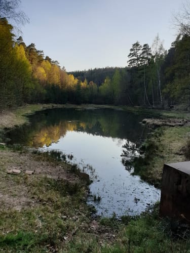 Zum Ungeheuersee