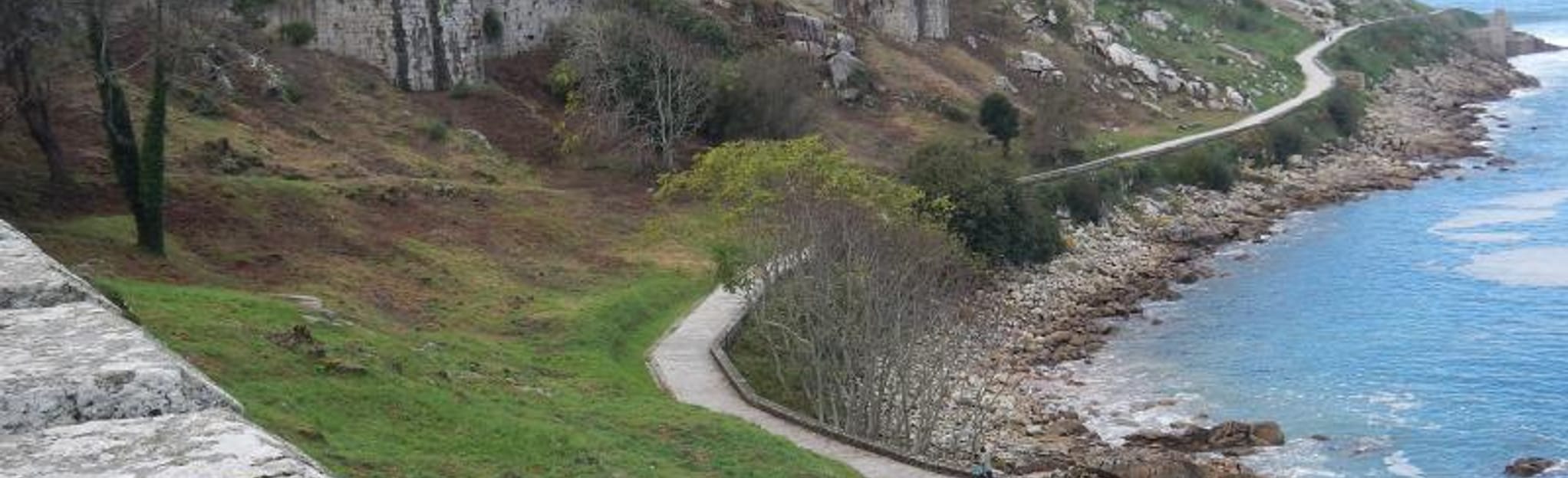 Murallas de Monterreal Parador de Baiona Map, Guide Pontevedra