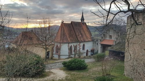 Hoch zum Schloß Reichenberg