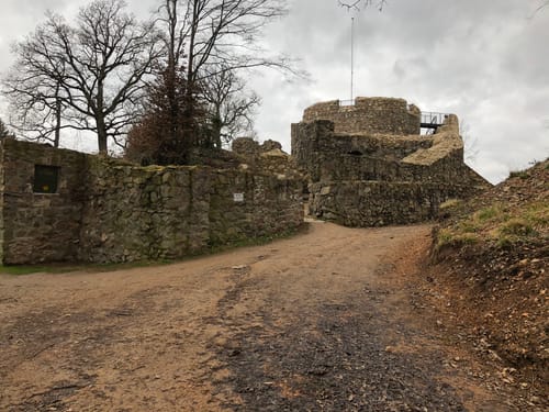Seeheimer Schloss - Ruine Tannenberg - Schloss Heiligenberg