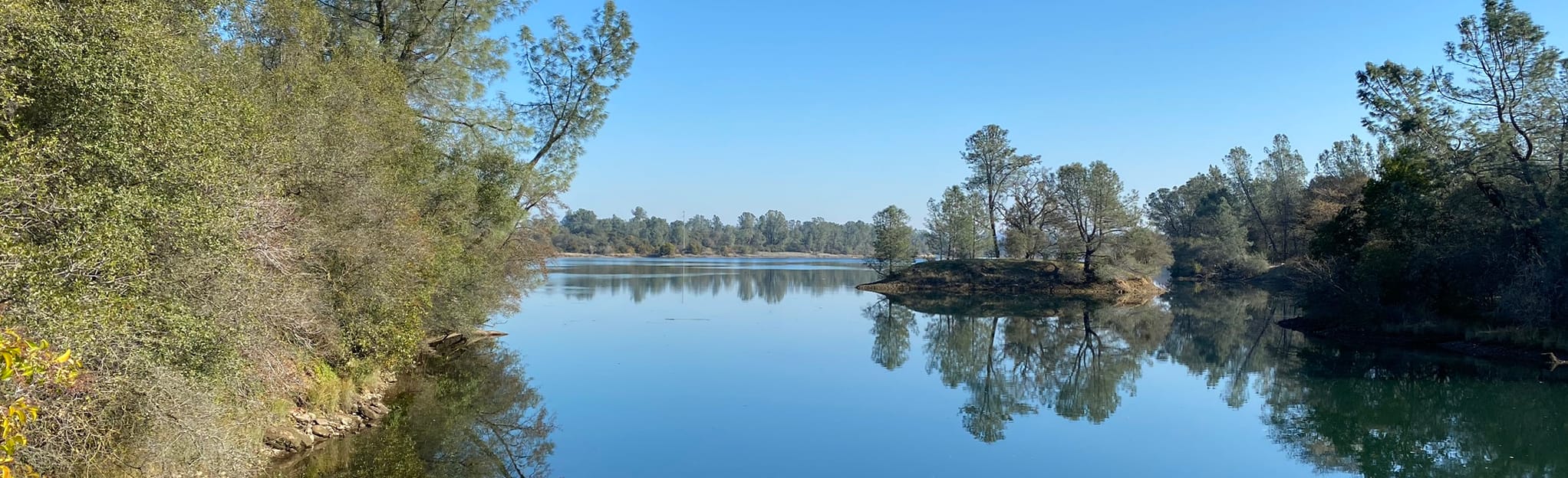 American River Bike Trail Jedediah - EyJidWNrZXQiOiJhc3NldHMuYWxsdHJhaWxzLmNvbSIsImtleSI6InVwbG9hZHMvcGhvdG8vaW1hZ2UvMjUzODcyODgvYjFjNjdjNTgwMjhkYWY0NzAwODY0OTkwNzZkYWRkZTIuanBnIiwiZWRpdHMiOnsidG9Gb3JtYXQiOiJqcGVnIiwicmVzaXplIjp7IndpZHRoIjoyMDQ0LCJoZWlnaHQiOjYyNCwiZml0IjoiY292ZXIifSwicm90YXRlIjpudWxsLCJqcGVnIjp7InRyZWxsaXNRdWFudGlzYXRpb24iOnRydWUsIm92ZXJzaG9vdERlcmluZ2luZyI6dHJ1ZSwib3B0aW1pc2VTY2FucyI6dHJ1ZSwicXVhbnRpc2F0aW9uVGFibGUiOjN9fX0=