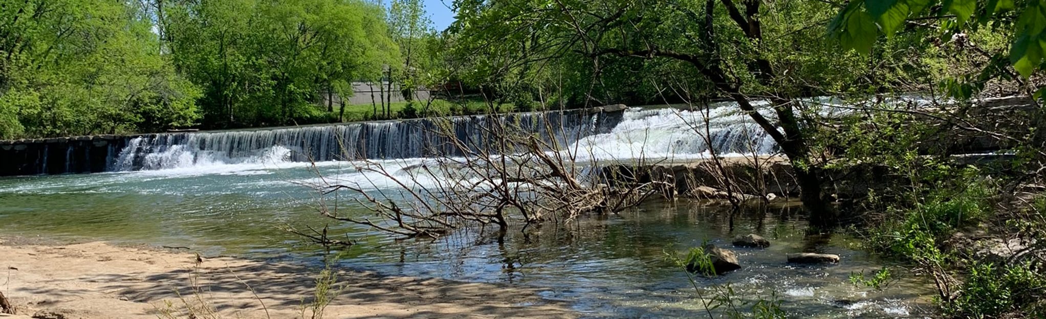 Murfreesboro Greenway System - EyJidWNrZXQiOiJhc3NldHMuYWxsdHJhaWxzLmNvbSIsImtleSI6InVwbG9hZHMvcGhvdG8vaW1hZ2UvMjYwODI4NzMvOTFiNDE1YmMzYWQyYjE4M2RhY2IxNDE4NmVhYzc3OWUuanBnIiwiZWRpdHMiOnsidG9Gb3JtYXQiOiJqcGVnIiwicmVzaXplIjp7IndpZHRoIjoyMDQ0LCJoZWlnaHQiOjYyNCwiZml0IjoiY292ZXIifSwicm90YXRlIjpudWxsLCJqcGVnIjp7InRyZWxsaXNRdWFudGlzYXRpb24iOnRydWUsIm92ZXJzaG9vdERlcmluZ2luZyI6dHJ1ZSwib3B0aW1pc2VTY2FucyI6dHJ1ZSwicXVhbnRpc2F0aW9uVGFibGUiOjN9fX0=