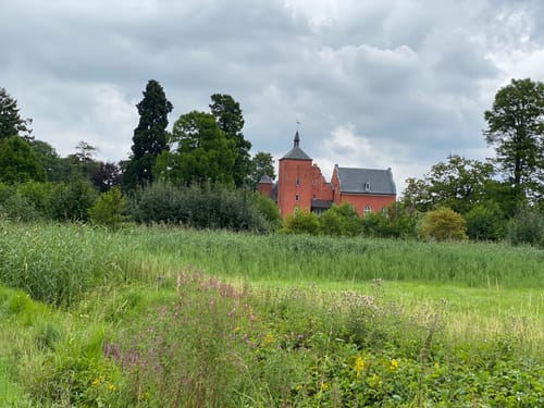 Zu den Schlösserm Leyenburg und Bloemersheim
