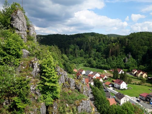 Signalstein, Ruine Wolfsberg, Drei Zinnen, und Burggraf Rundweg