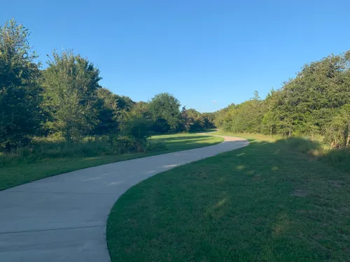 Brookhaven Community College Walking And Running Trail - Dallas, Texas, USA