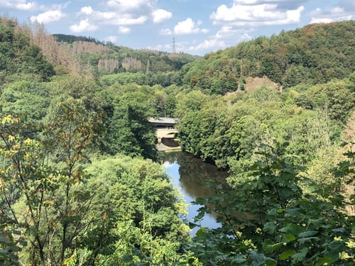 Entlang der Wupper zum Schloss Burg ab Müngstener Brückenpark