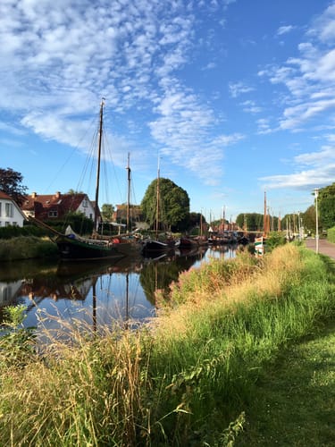 Museumshafen und Friedrichsschleuse ab Carolinensiel