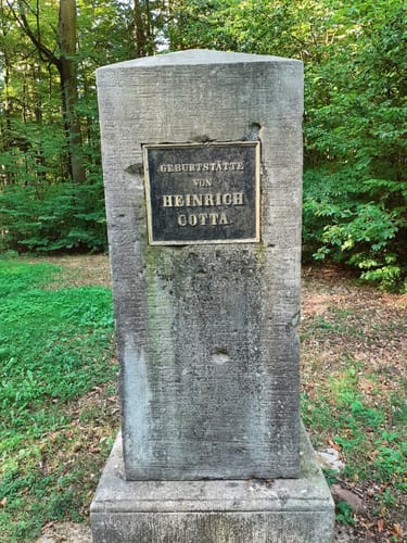 Zum Cotta-Denkmal