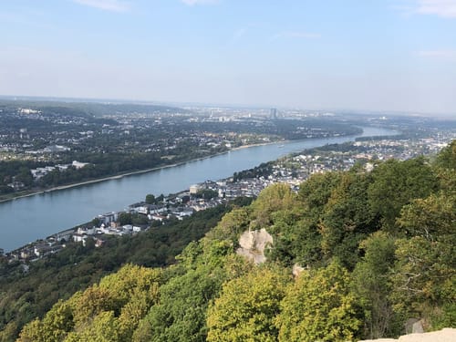 Zum Drachenfels und auf den Petersberg