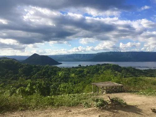 Taal volcano outlet hike