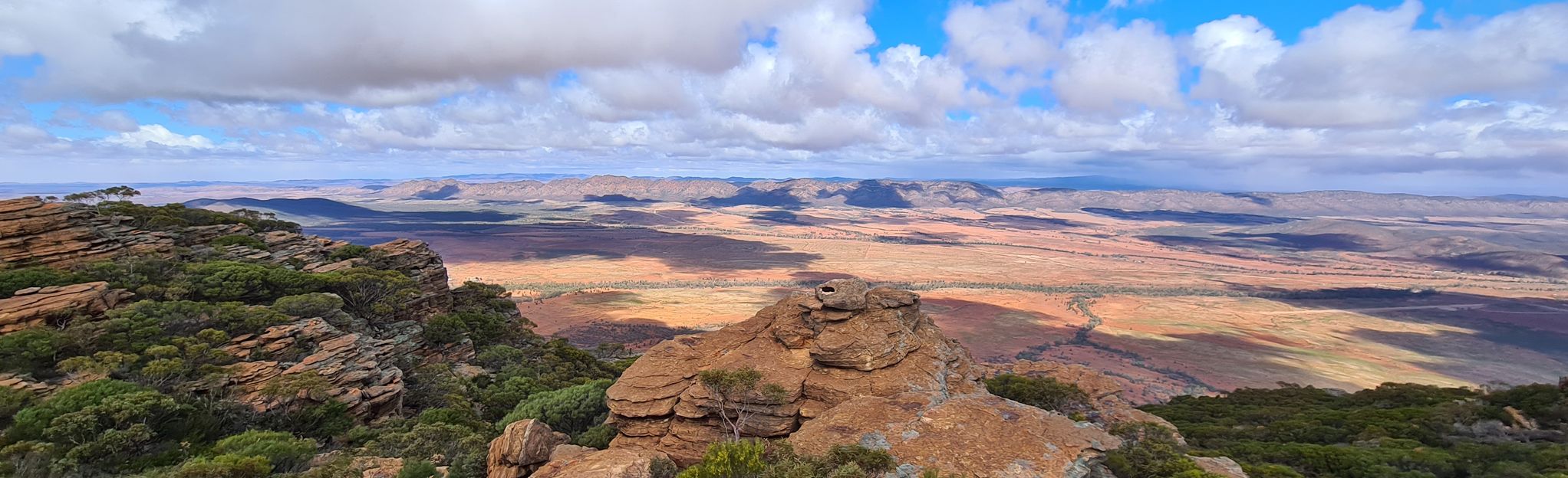 Rawnsley Bluff and Wilpena Pound Lookout, South Australia, Australia ...