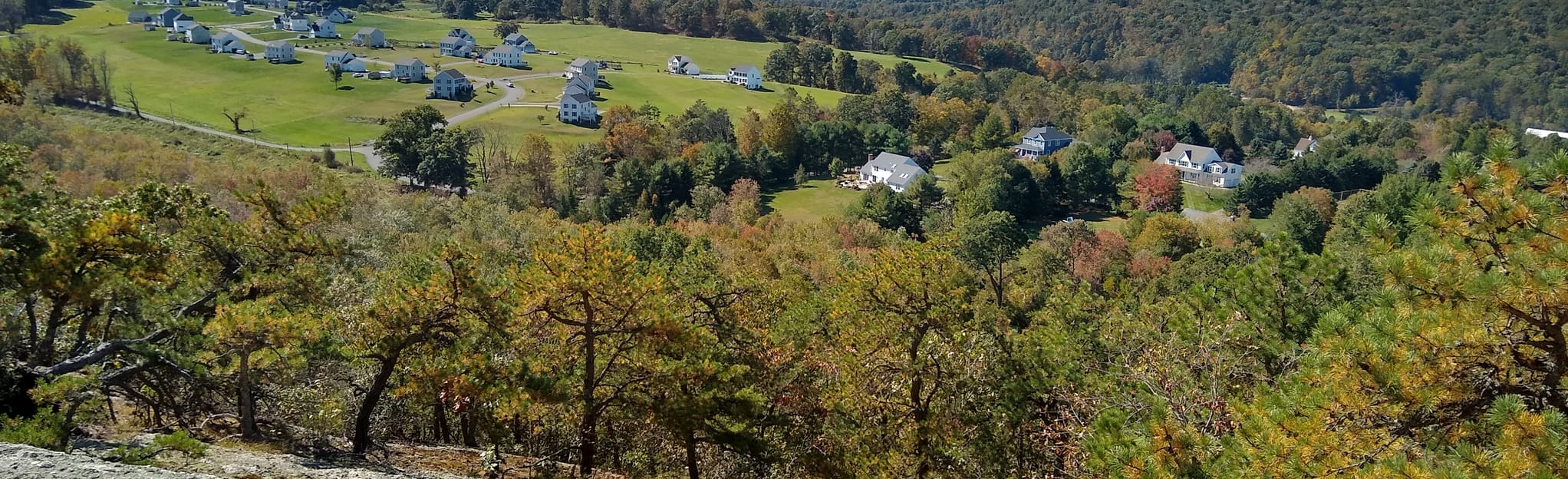 Mattabessett Trail Bluff Head to Higganum Road, Connecticut 19