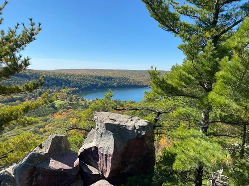 Devil's lake state outlet park hiking trails