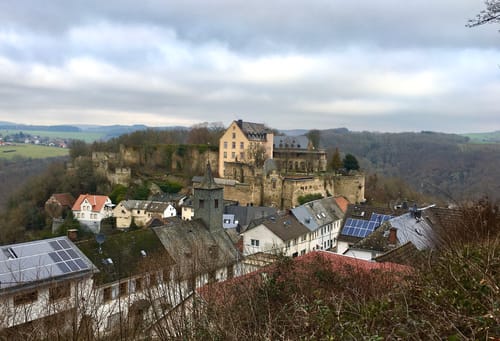 Simmertal, Felsengarten und Schloß Dhaun