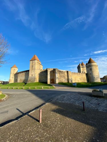 Château fort — Wikipédia