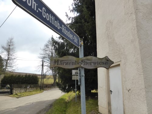 Von Ossig über den Märzenbecherweg