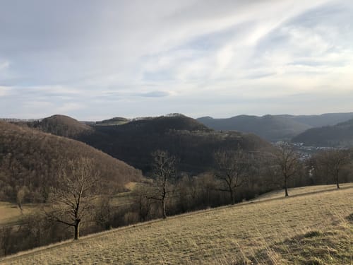 Über Wollenfels und Geißberg