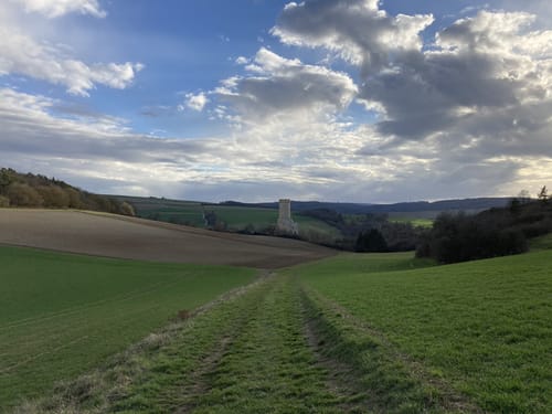 Von der Burg Schwalbach zum Judenfriedhof