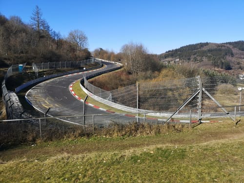 Zu den Attraktionen im Nürburgring