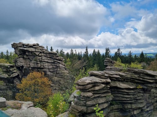 Waldgeisterweg und Greifensteine