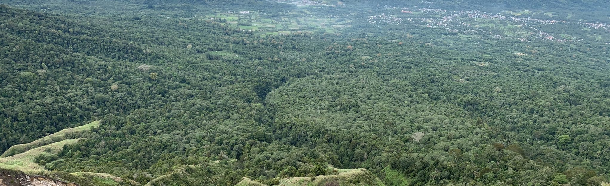 AmbangBerg 7 Fotos Sulawesi Utara, Indonesien AllTrails