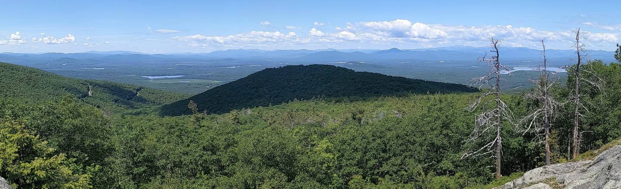 Pleasant Mountain via Bald Peak - EyJidWNrZXQiOiJhc3NldHMuYWxsdHJhaWxzLmNvbSIsImtleSI6InVwbG9hZHMvcGhvdG8vaW1hZ2UvMzc0NDg0OTMvYmNlYzM2NTMzODAwM2ZkZjMxODk4NWVhYjY2Yjg3MzIuanBnIiwiZWRpdHMiOnsidG9Gb3JtYXQiOiJqcGVnIiwicmVzaXplIjp7IndpZHRoIjoyMDQ0LCJoZWlnaHQiOjYyNCwiZml0IjoiY292ZXIifSwicm90YXRlIjpudWxsLCJqcGVnIjp7InRyZWxsaXNRdWFudGlzYXRpb24iOnRydWUsIm92ZXJzaG9vdERlcmluZ2luZyI6dHJ1ZSwib3B0aW1pc2VTY2FucyI6dHJ1ZSwicXVhbnRpc2F0aW9uVGFibGUiOjN9fX0=