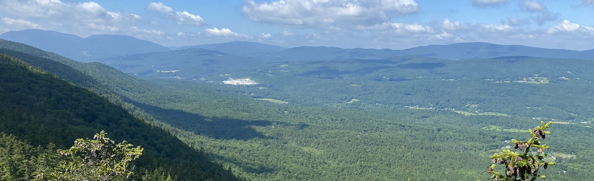 White Rocks Recreation Area Trail - EyJidWNrZXQiOiJhc3NldHMuYWxsdHJhaWxzLmNvbSIsImtleSI6InVwbG9hZHMvcGhvdG8vaW1hZ2UvMzc5NTQ3NDcvMTFlZmQ2ZGU2MGFkOTc1YWFmM2RhNzE2NDliNmMyNmUuanBnIiwiZWRpdHMiOnsidG9Gb3JtYXQiOiJqcGVnIiwicmVzaXplIjp7IndpZHRoIjoyMDQ0LCJoZWlnaHQiOjYyNCwiZml0IjoiY292ZXIifSwicm90YXRlIjpudWxsLCJqcGVnIjp7InRyZWxsaXNRdWFudGlzYXRpb24iOnRydWUsIm92ZXJzaG9vdERlcmluZ2luZyI6dHJ1ZSwib3B0aW1pc2VTY2FucyI6dHJ1ZSwicXVhbnRpc2F0aW9uVGFibGUiOjN9fX0=